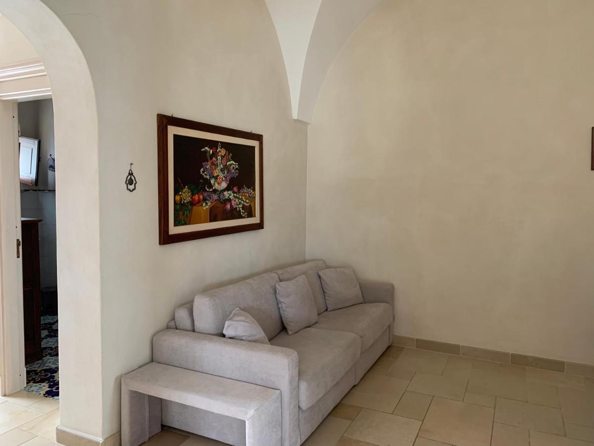 Palazzo Dei Gesuiti Con Terrazza Privata Monopoli